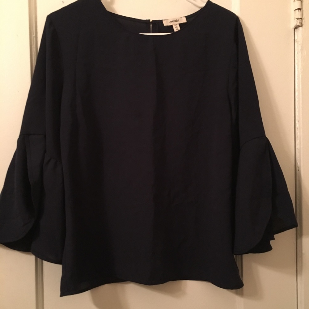 Bell sleeve blouse